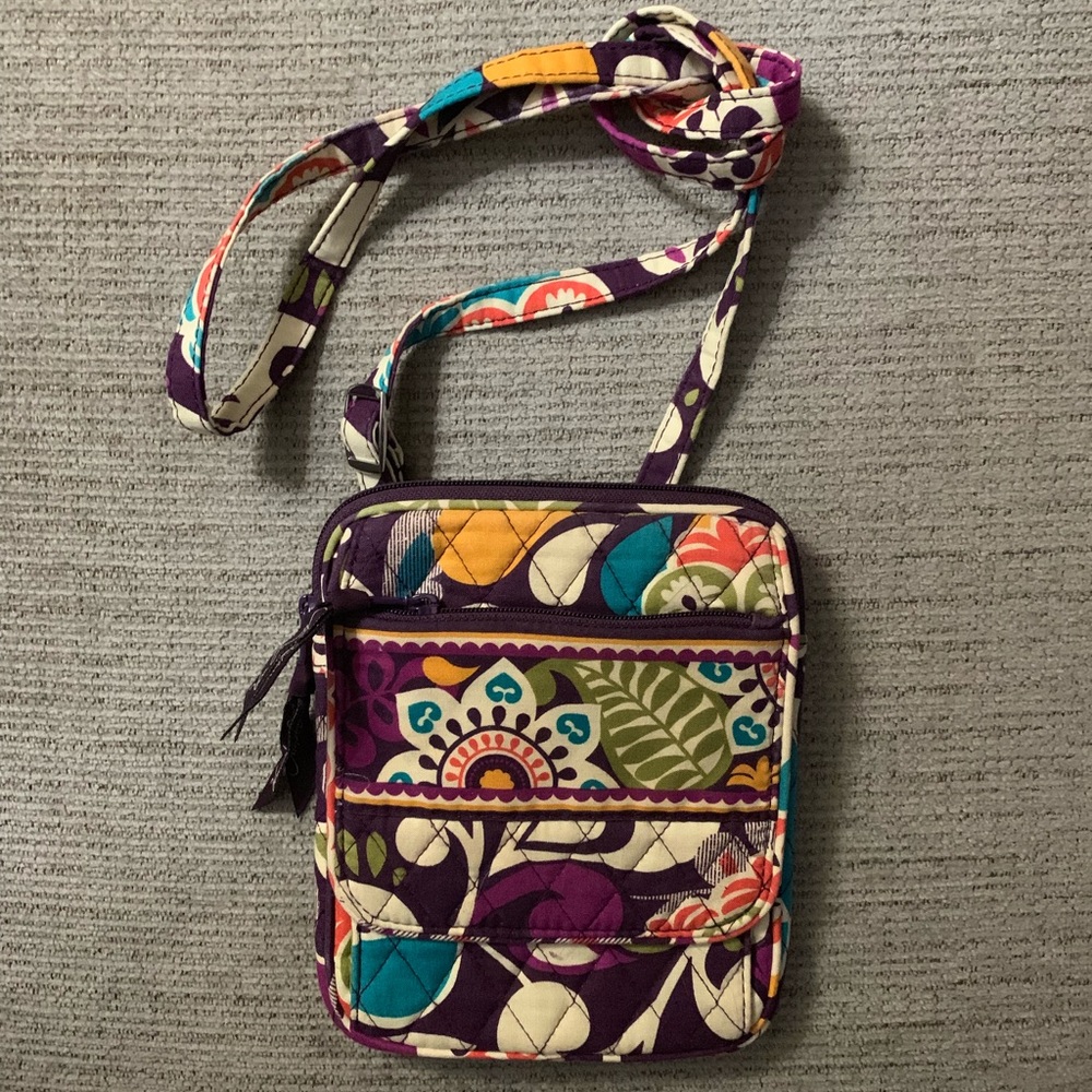 Vera Bradley crossbody - Picture 1 of 13